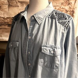 Vintage  Torrid Chambray Blue Button-down Shirt size Torrid #1 (2X) Plus size